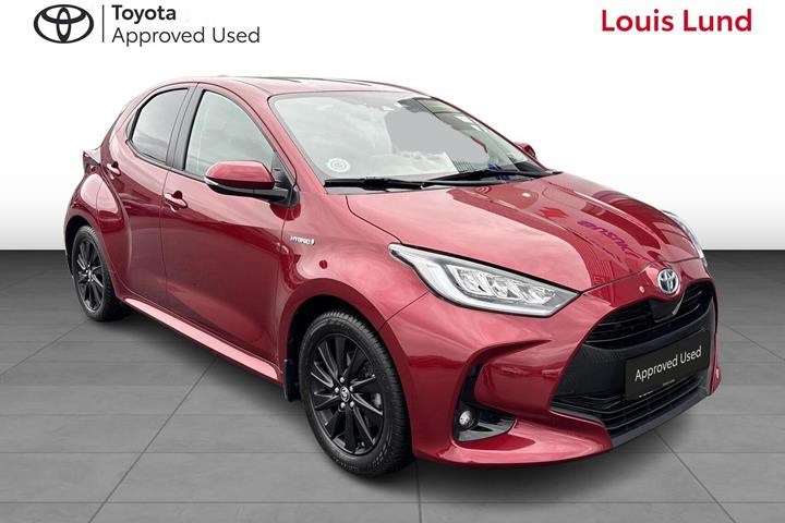 Rød Toyota Yaris fra 2020