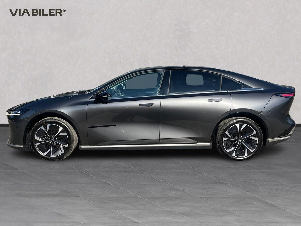 Grå Mazda 6e fra 2026