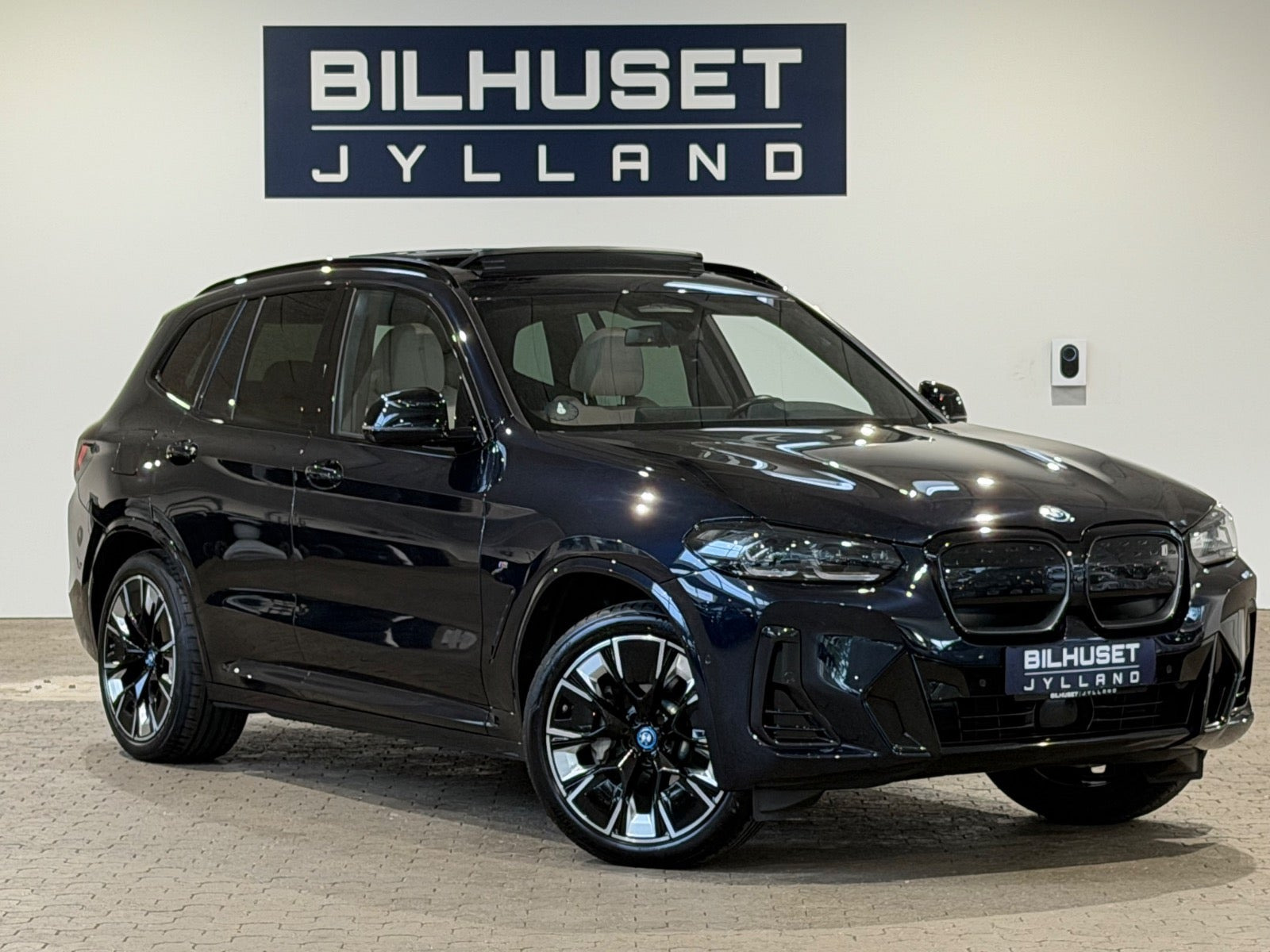 BMW iX3 Charged Plus M-Sport