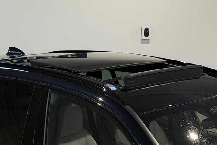 Blå BMW iX3 fra 2023