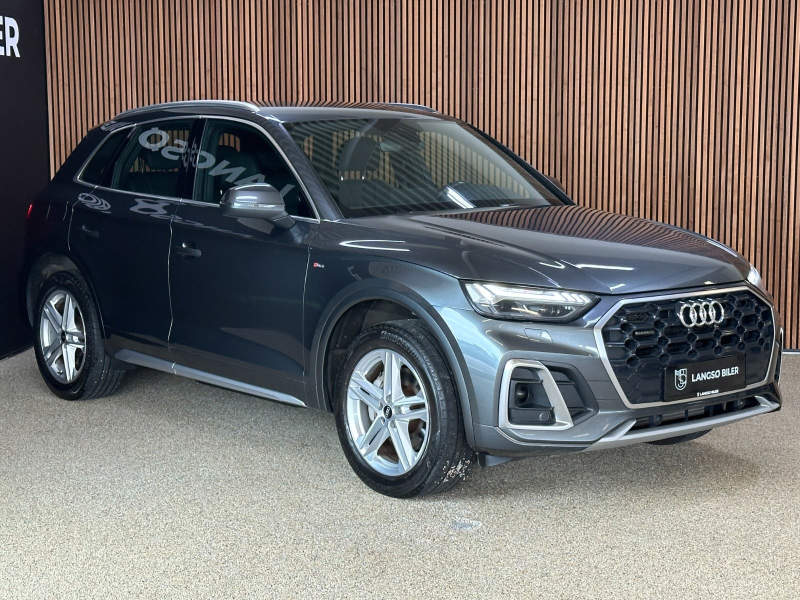 Sølv Audi Q5 fra 2021
