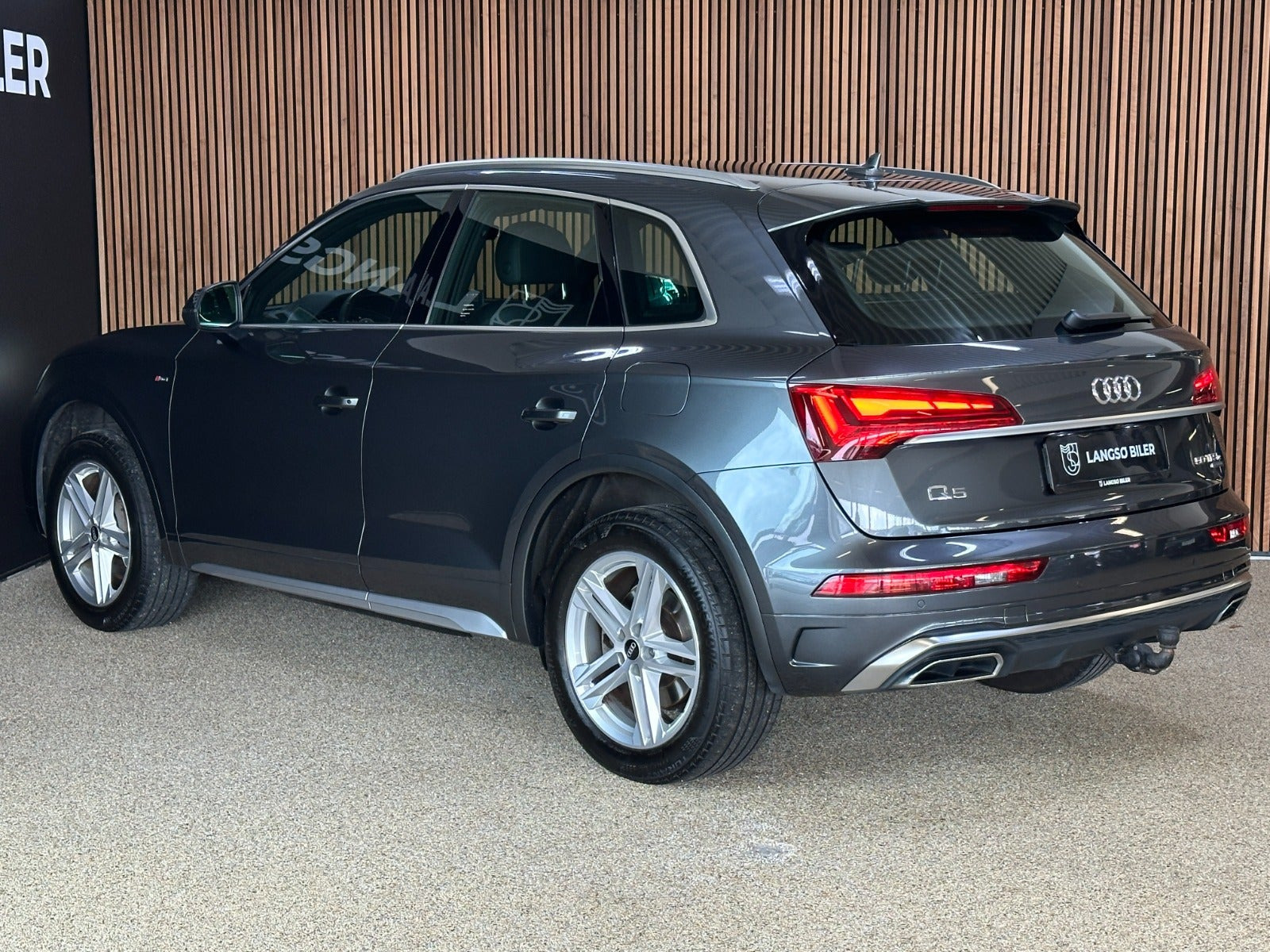 Sølv Audi Q5 fra 2021