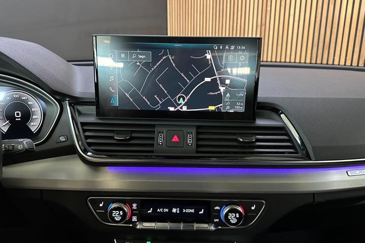Sølv Audi Q5 fra 2021