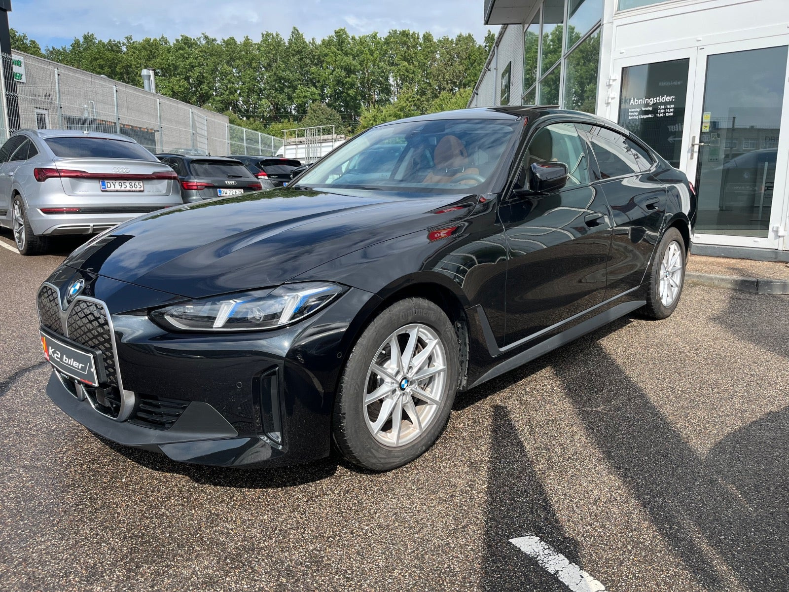 Sort BMW i4 fra 2025