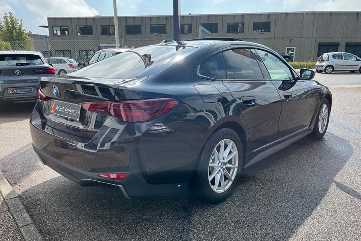 Sort BMW i4 fra 2025