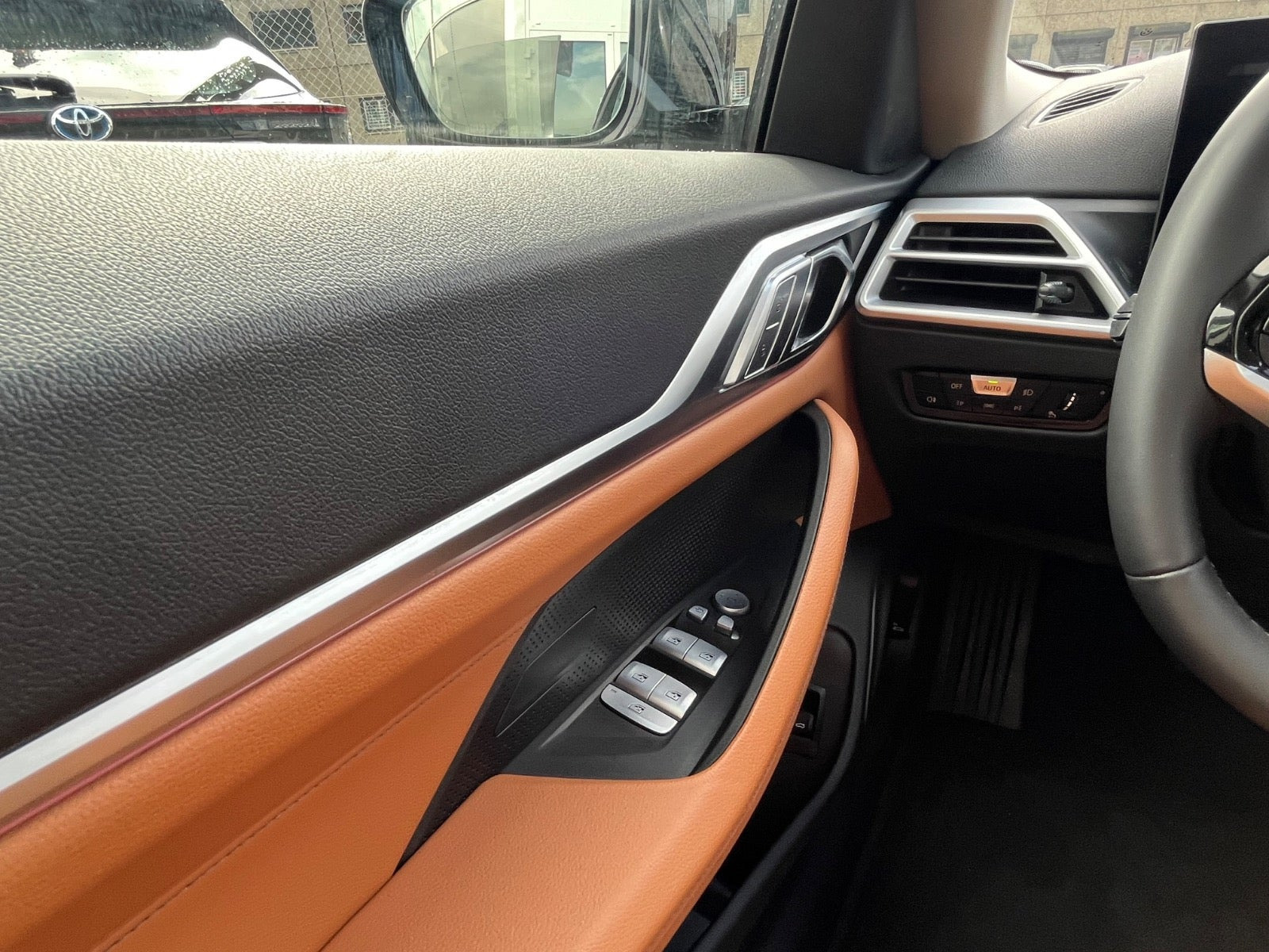 Sort BMW i4 fra 2025