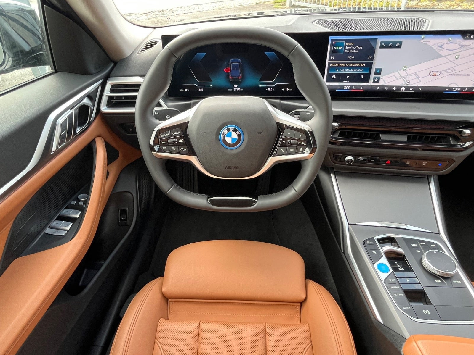 Sort BMW i4 fra 2025