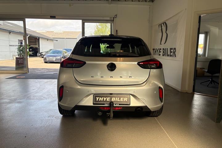 Sølv Opel Corsa fra 2024