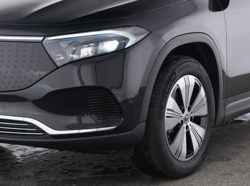 Sort Mercedes EQA250+ fra 2025