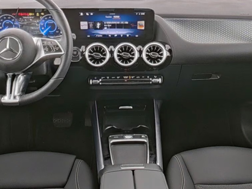 Sort Mercedes EQA250+ fra 2025
