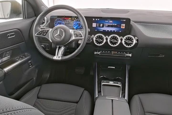 Sort Mercedes EQA250+ fra 2025
