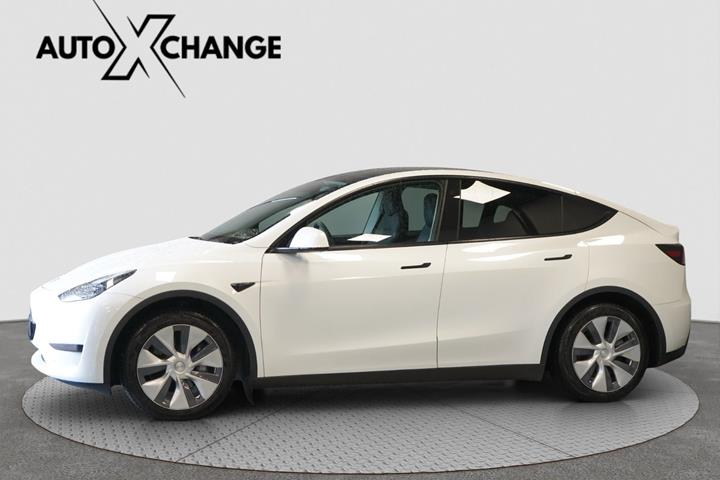 undefined Tesla Model Y fra 2024