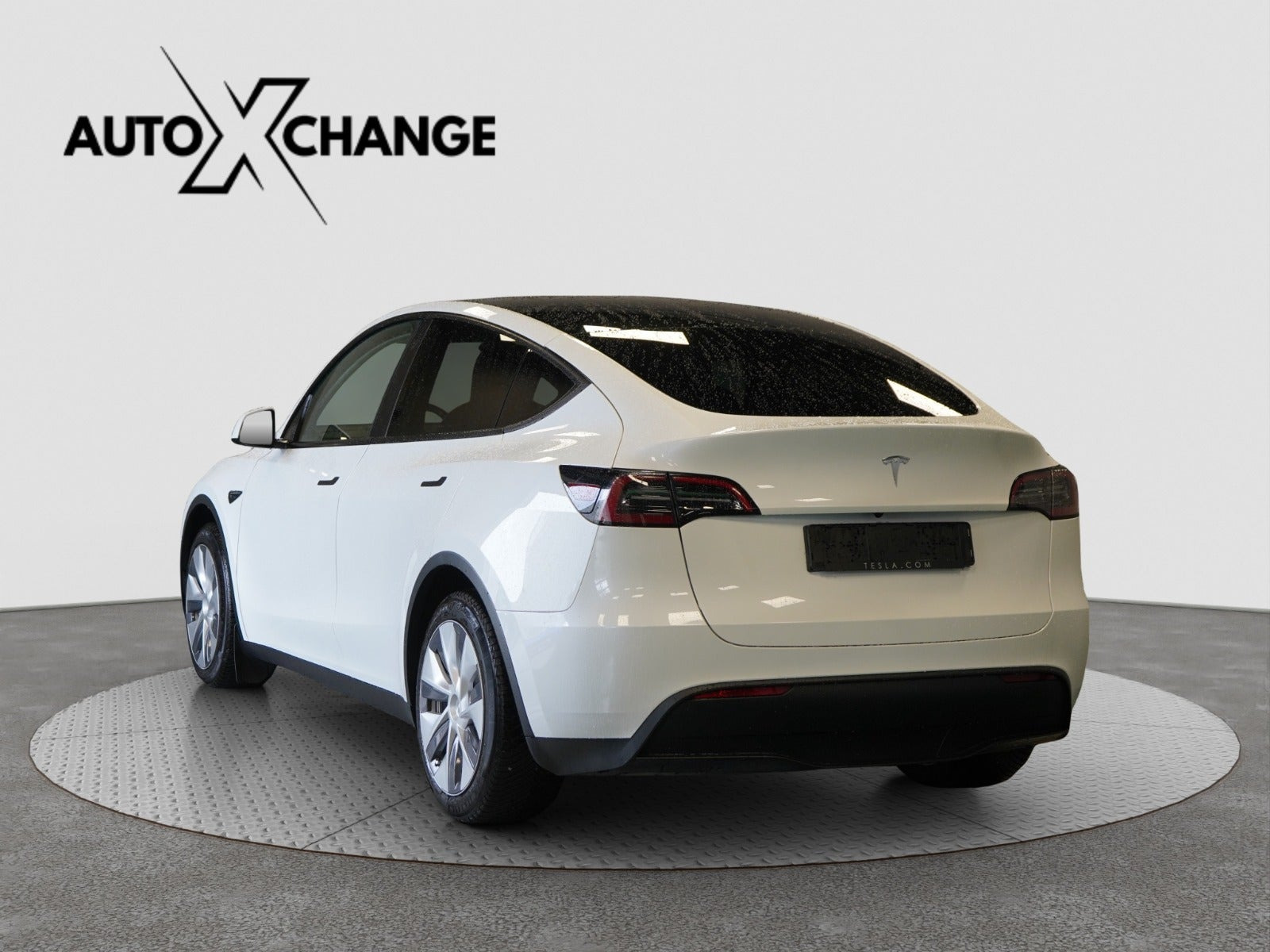 undefined Tesla Model Y fra 2024