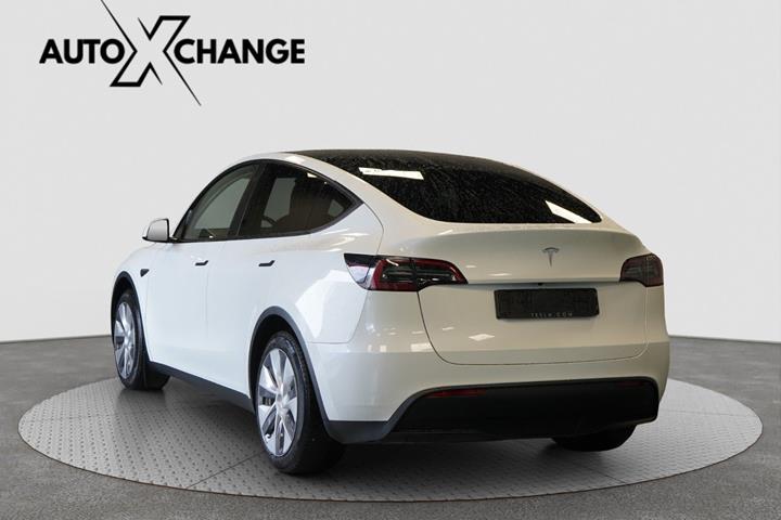 undefined Tesla Model Y fra 2024