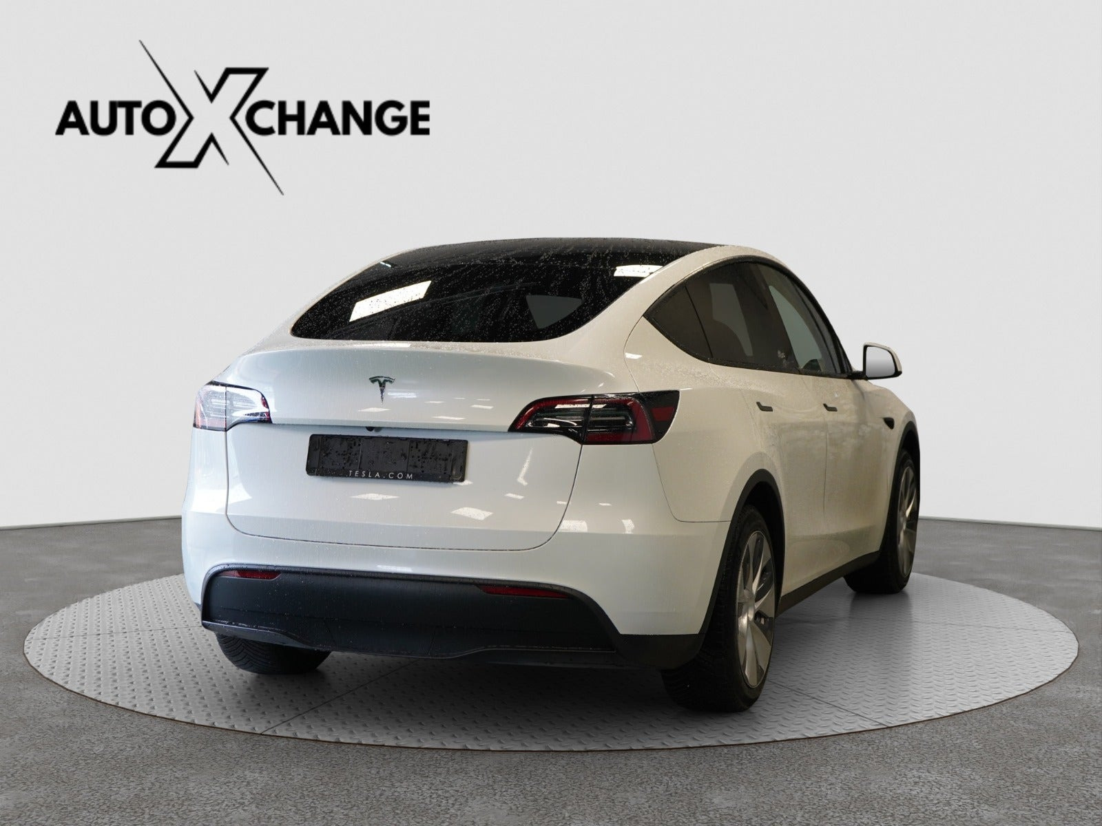 undefined Tesla Model Y fra 2024