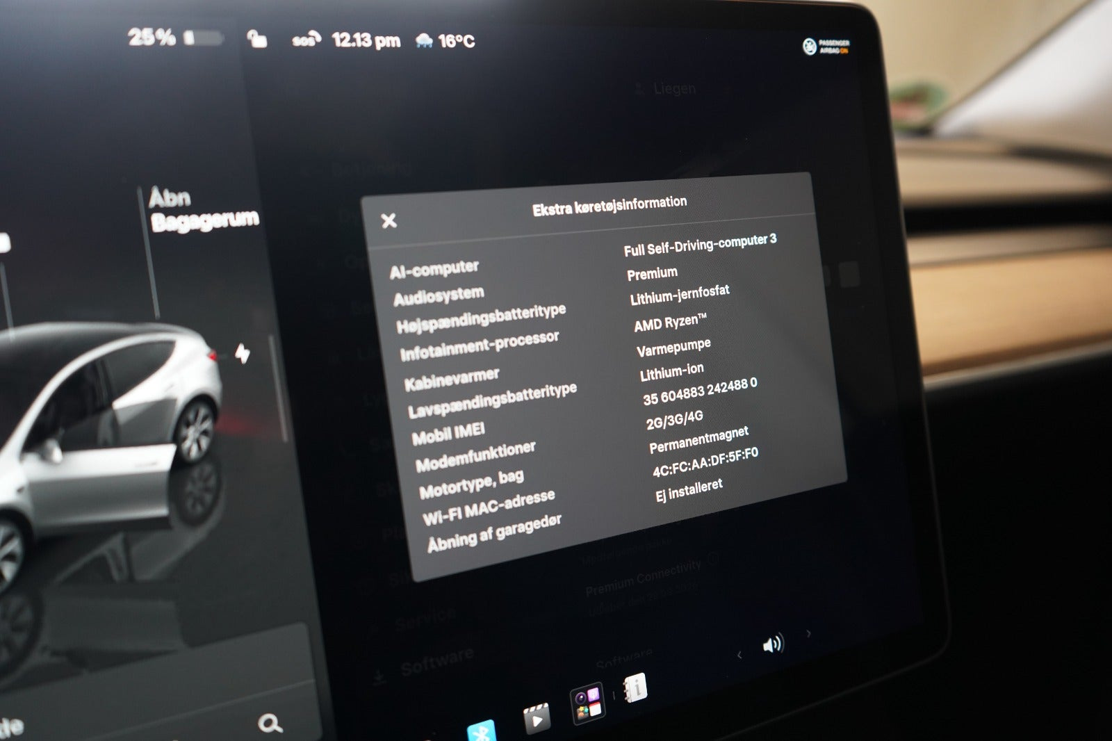 undefined Tesla Model Y fra 2024