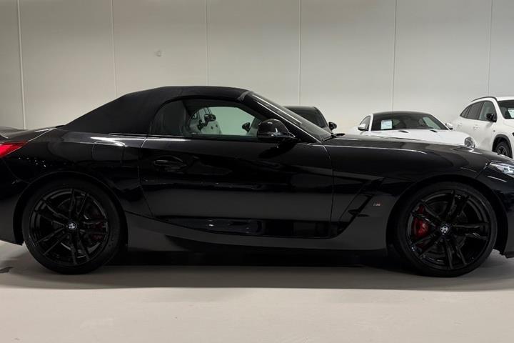 Sort BMW Z4 fra 2022