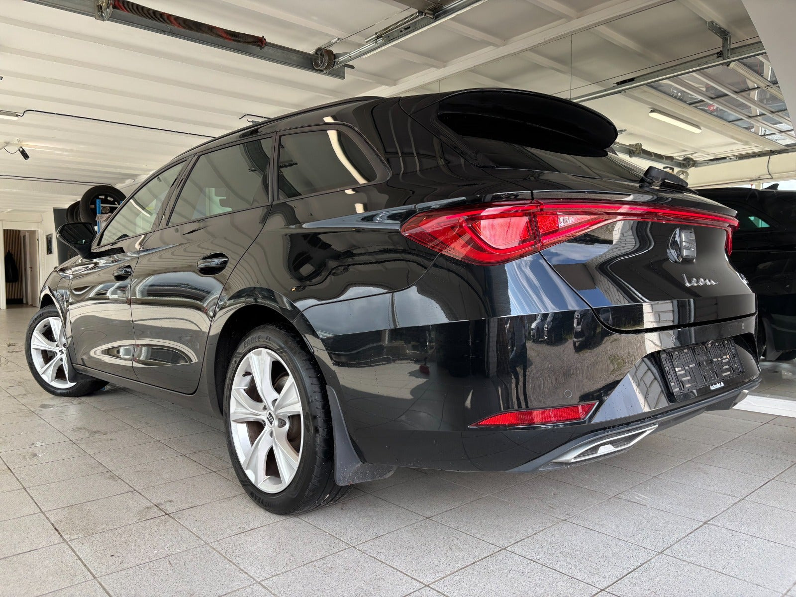 Sort Seat Leon fra 2021