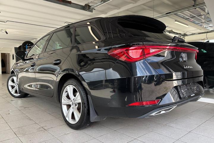 Sort Seat Leon fra 2021