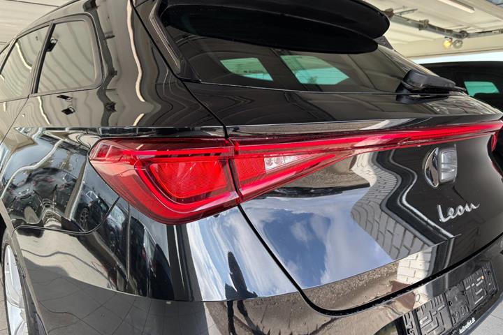 Sort Seat Leon fra 2021