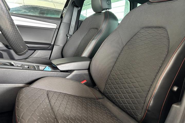 Sort Seat Leon fra 2021