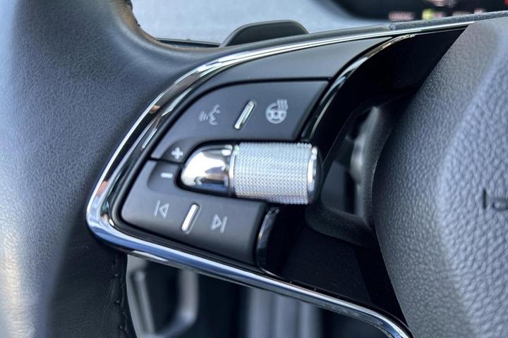 Sølv Skoda Enyaq fra 2022