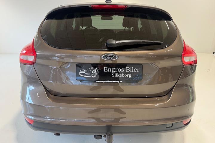 Brun Ford Focus fra 2016