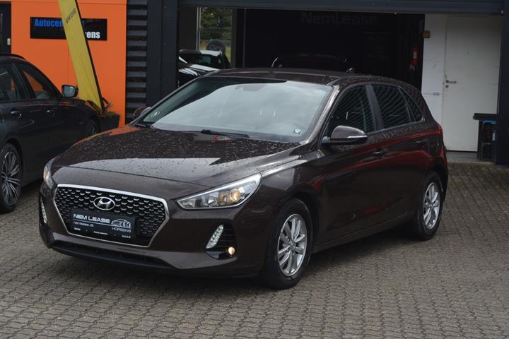 Brun Hyundai i30 fra 2017