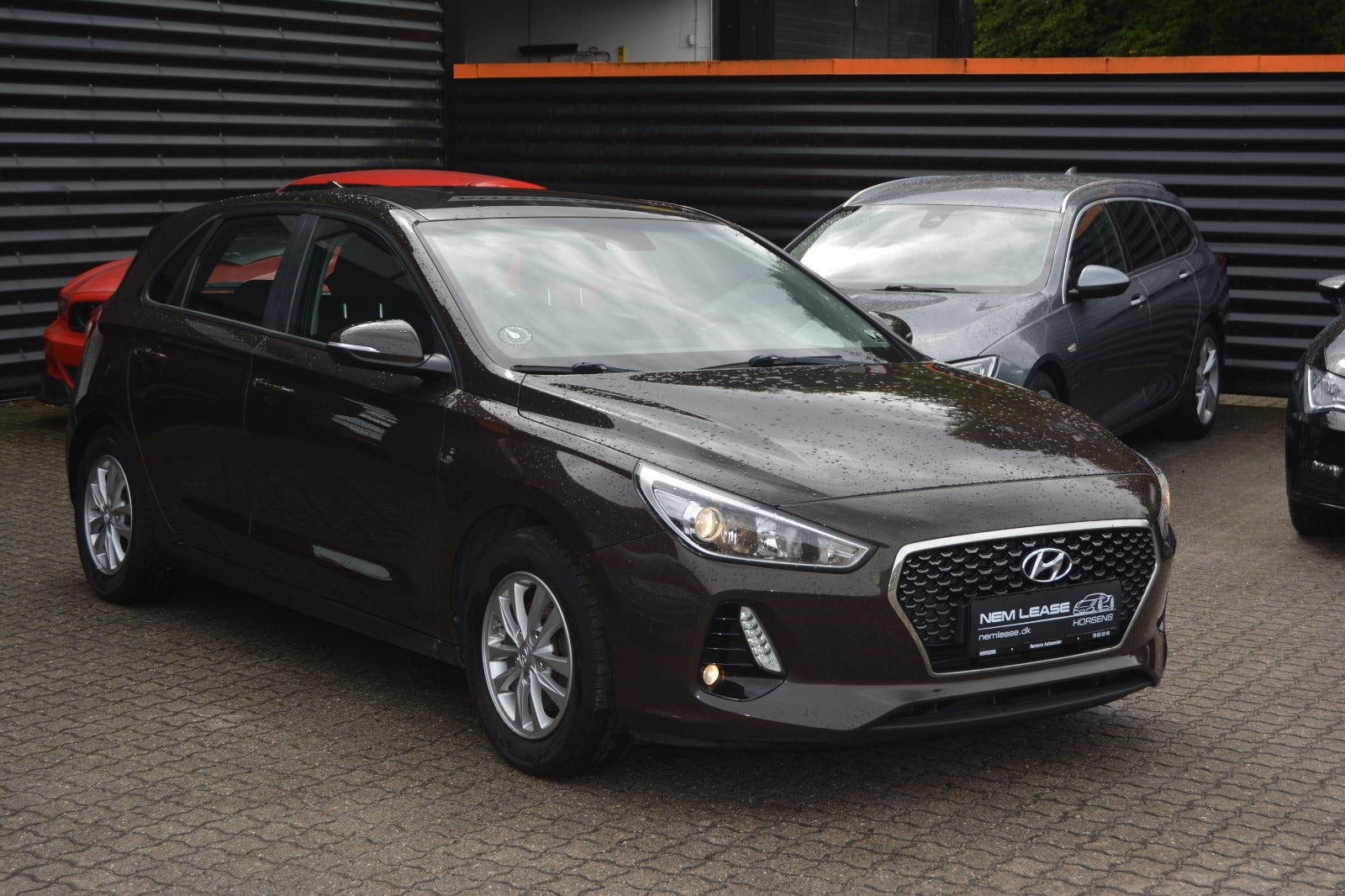 Brun Hyundai i30 fra 2017