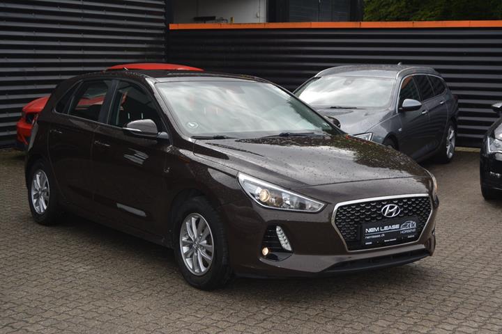Brun Hyundai i30 fra 2017