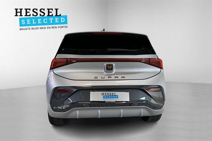 Sølv Cupra Born fra 2023