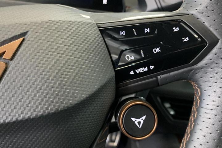Sølv Cupra Born fra 2023