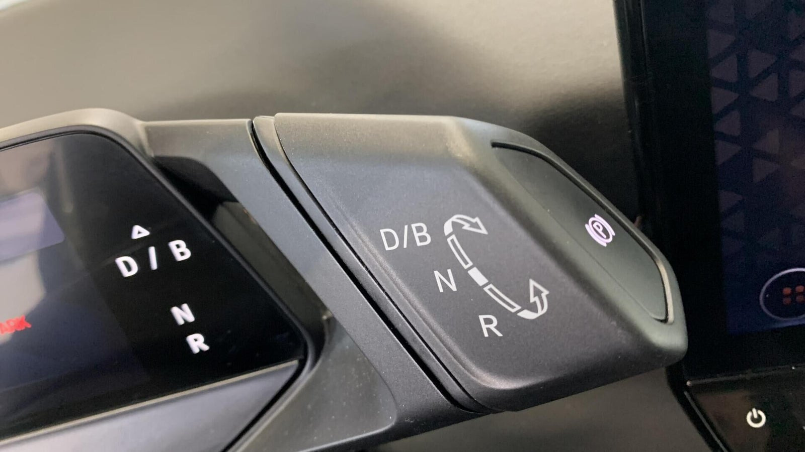 Sølv Cupra Born fra 2023