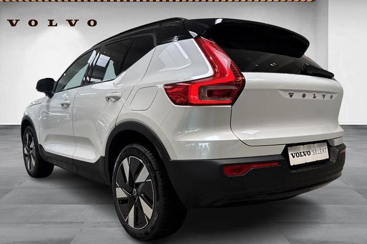 Hvid Volvo XC40 fra 2024