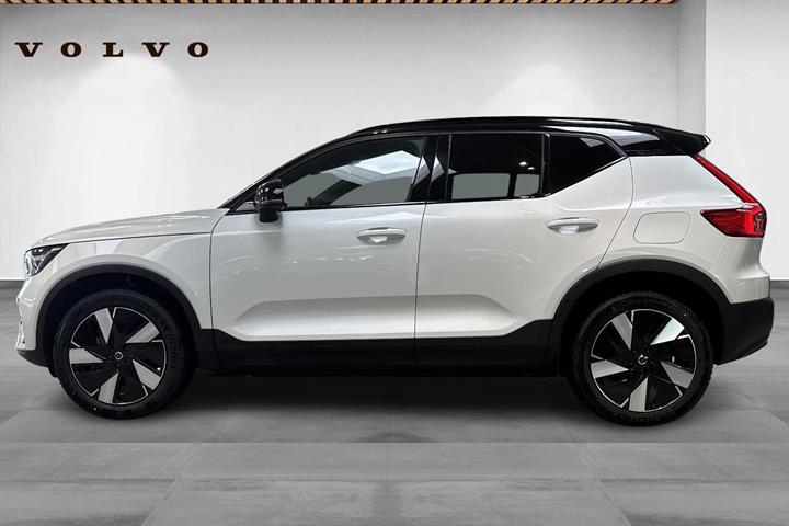 Hvid Volvo XC40 fra 2024