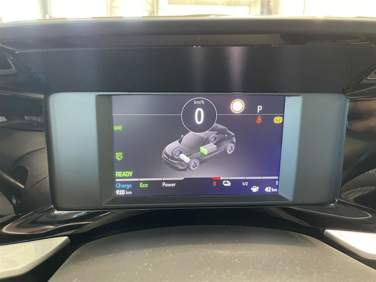 Sølv Opel Mokka-e fra 2023