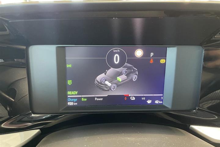 Sølv Opel Mokka-e fra 2023