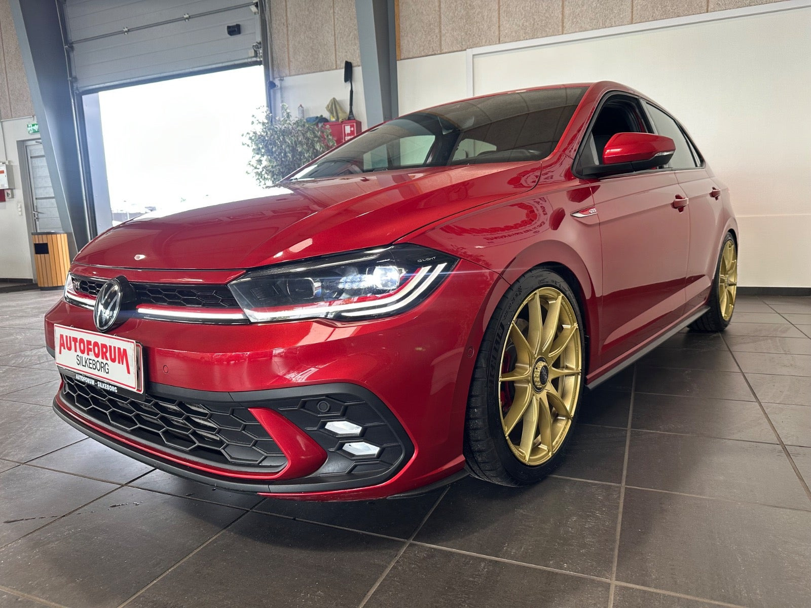 Rød VW Polo fra 2022