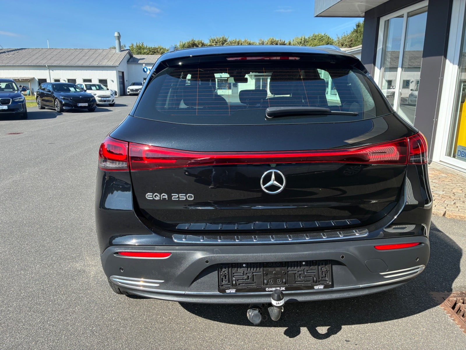 Sort Mercedes EQA250 fra 2021
