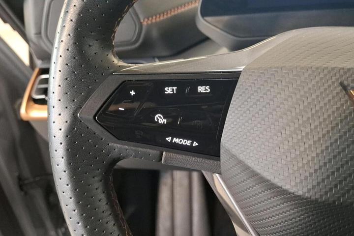 Grå Cupra Born fra 2023