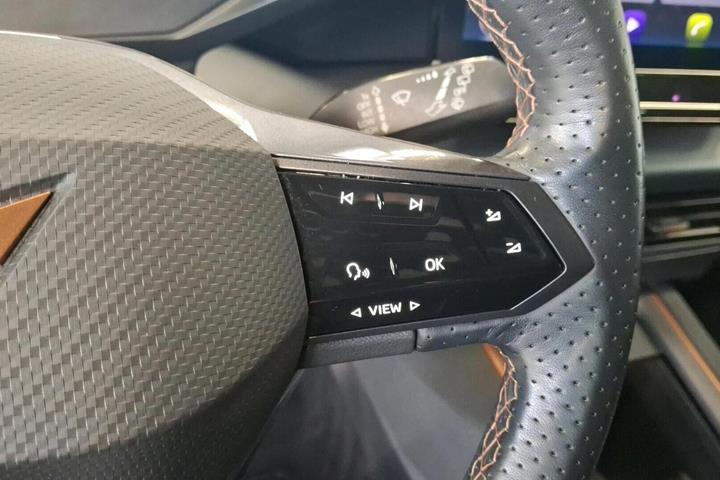 Grå Cupra Born fra 2023