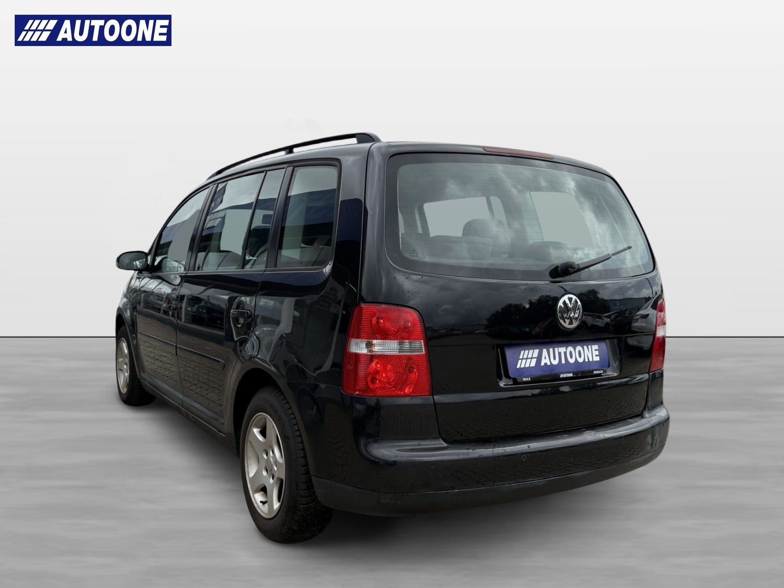 Sort VW Touran fra 2004