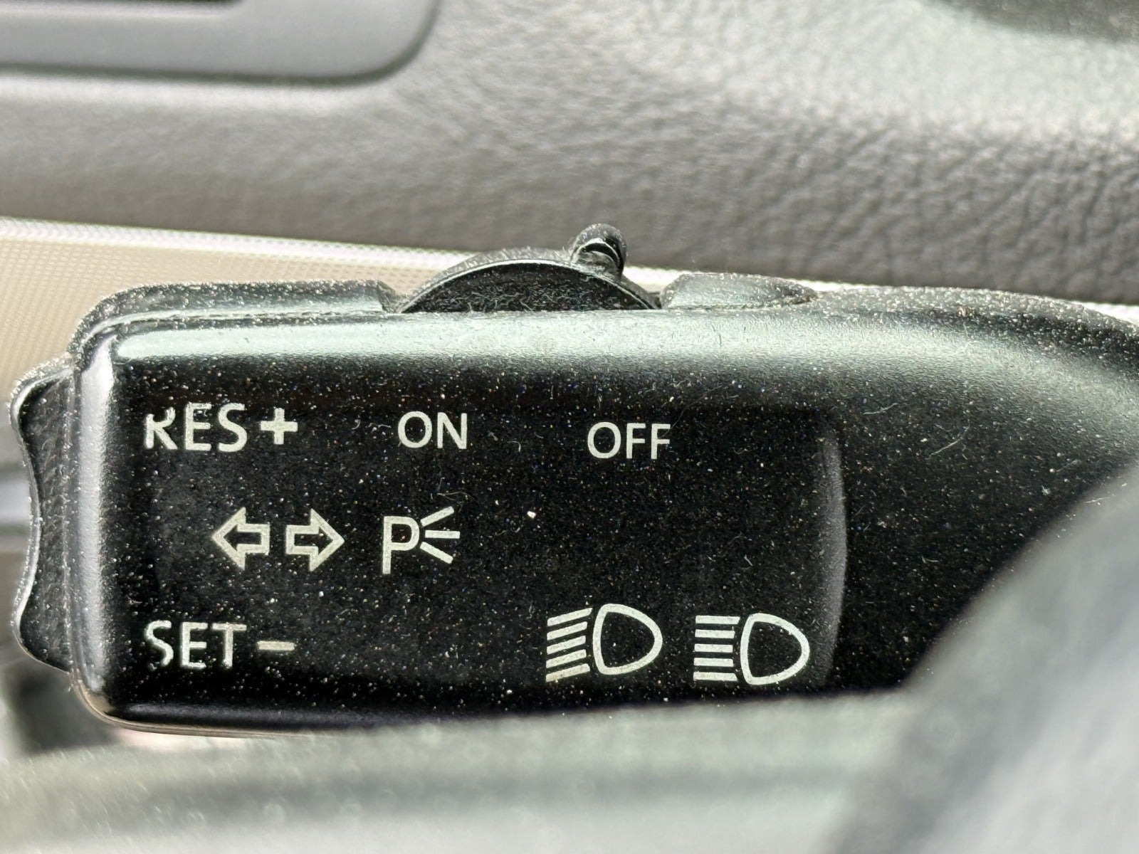 Sort VW Touran fra 2004