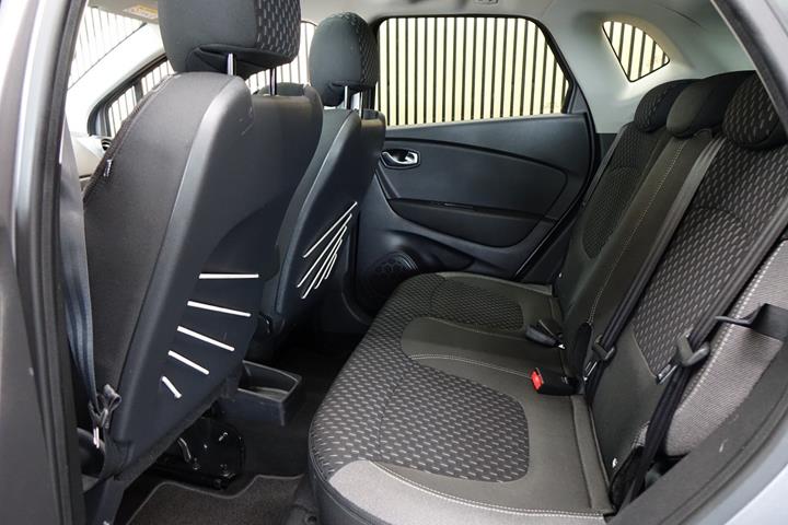 Grå Renault Captur fra 2018