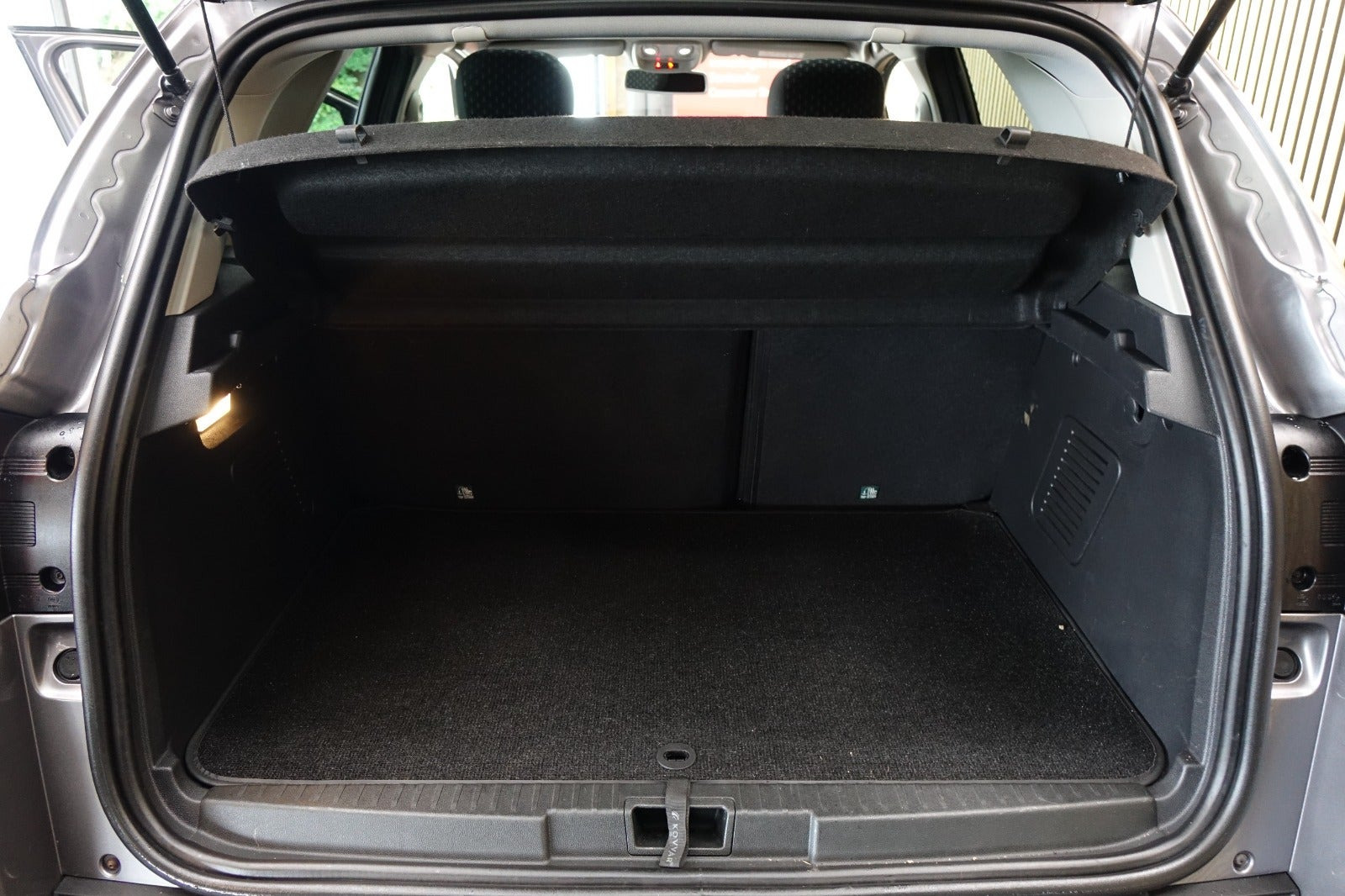 Grå Renault Captur fra 2018