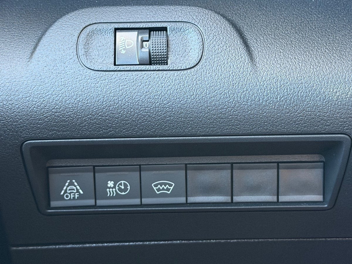 Sort Peugeot e-Partner fra 2023