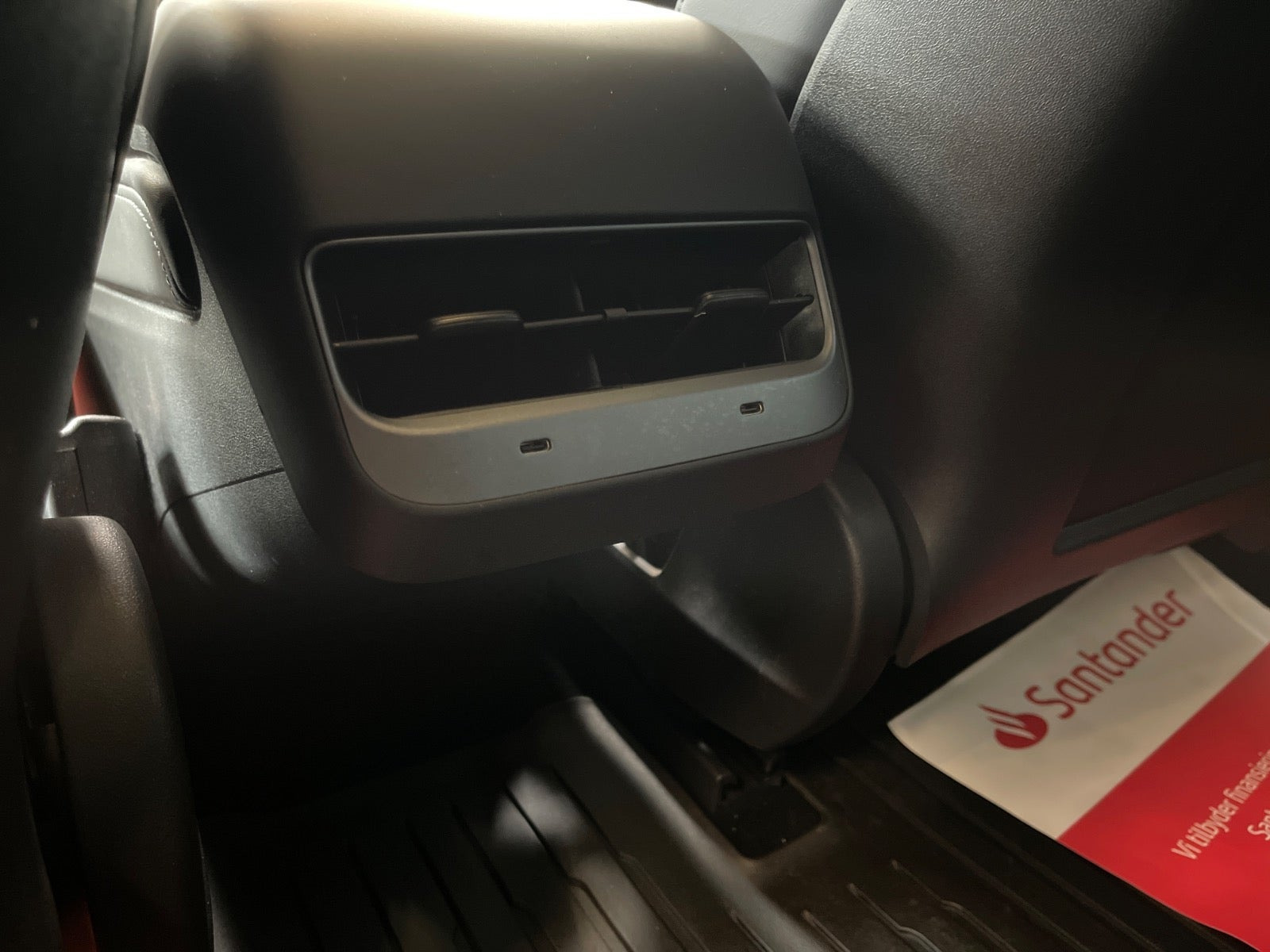 Sort Tesla Model 3 fra 2021