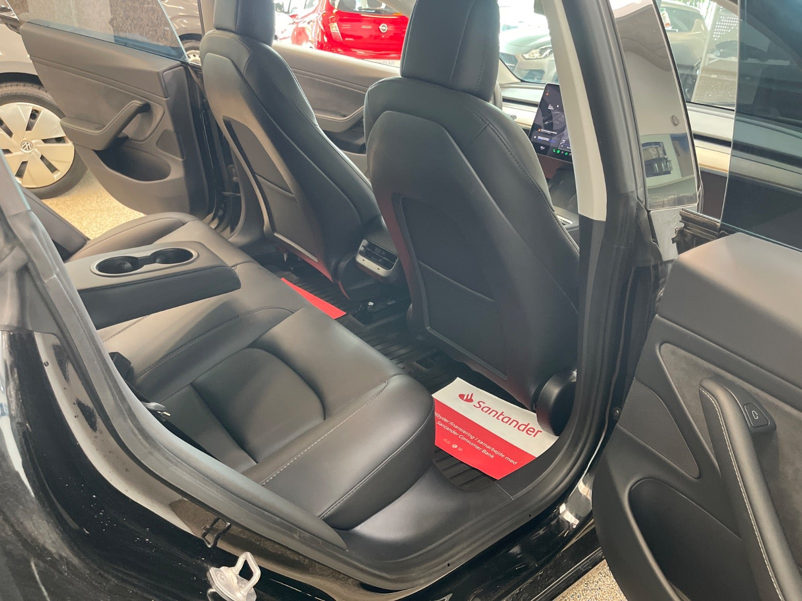 Sort Tesla Model 3 fra 2021