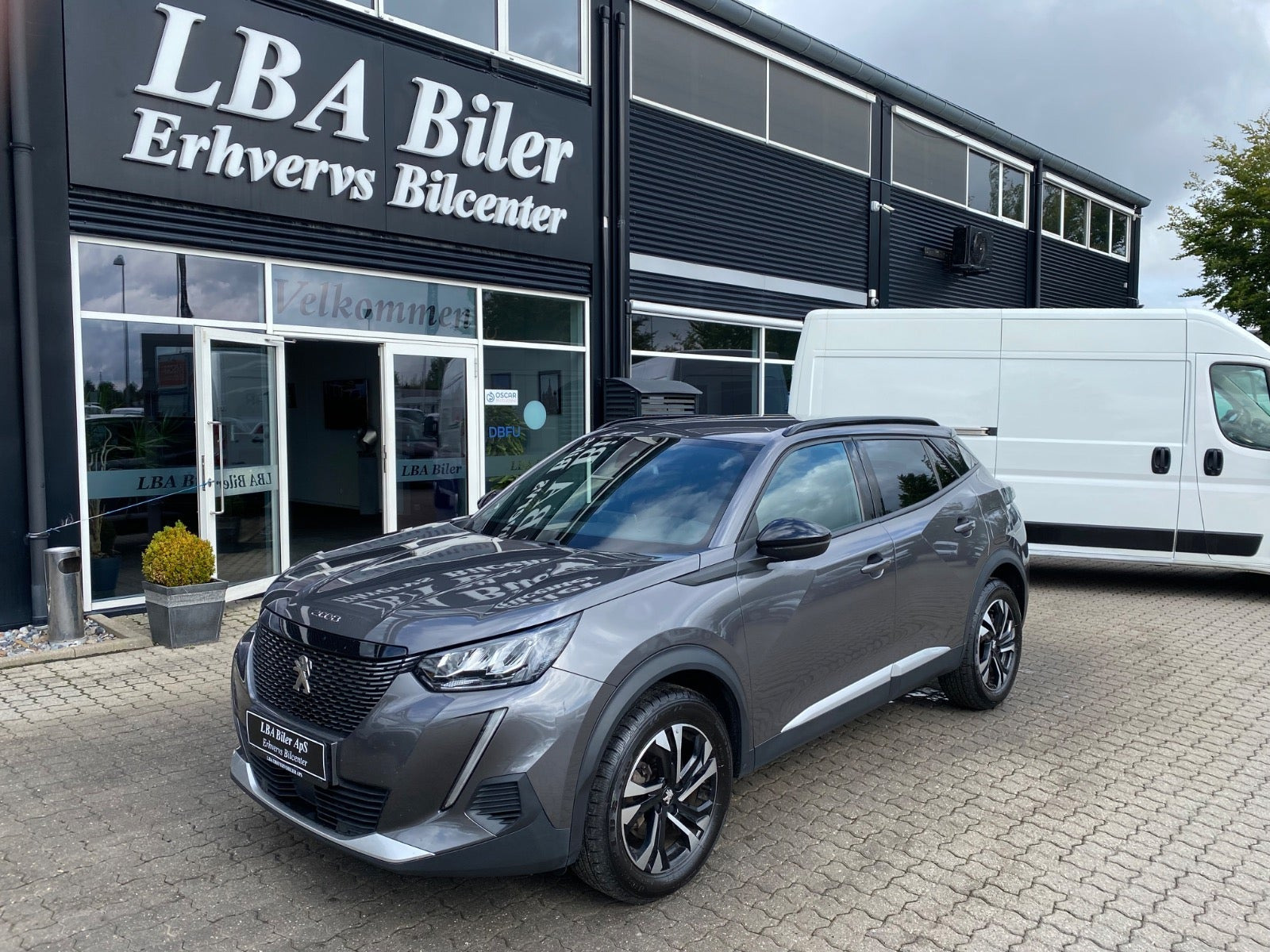 Peugeot 2008 1,5 BlueHDi 130 Allure EAT8 Van