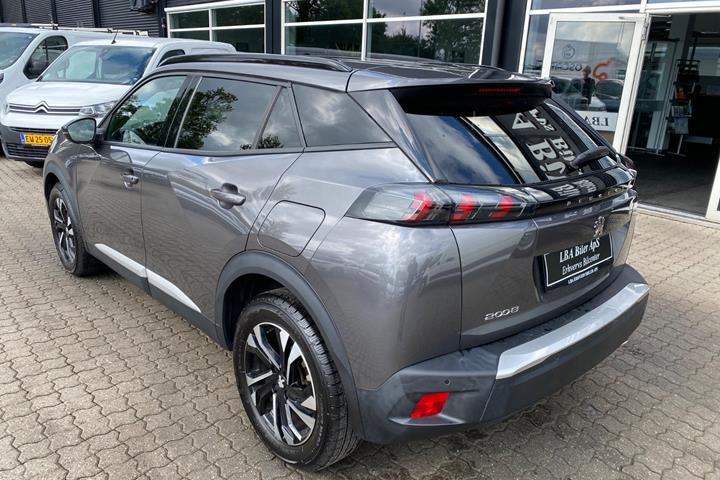 Sort Peugeot 2008 fra 2023